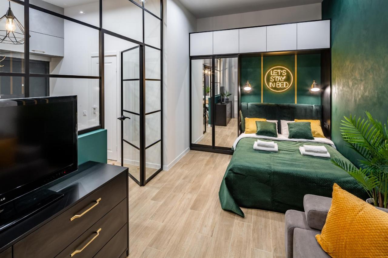 Emerald Lux Apartment. Liveinlviv Bagian luar foto