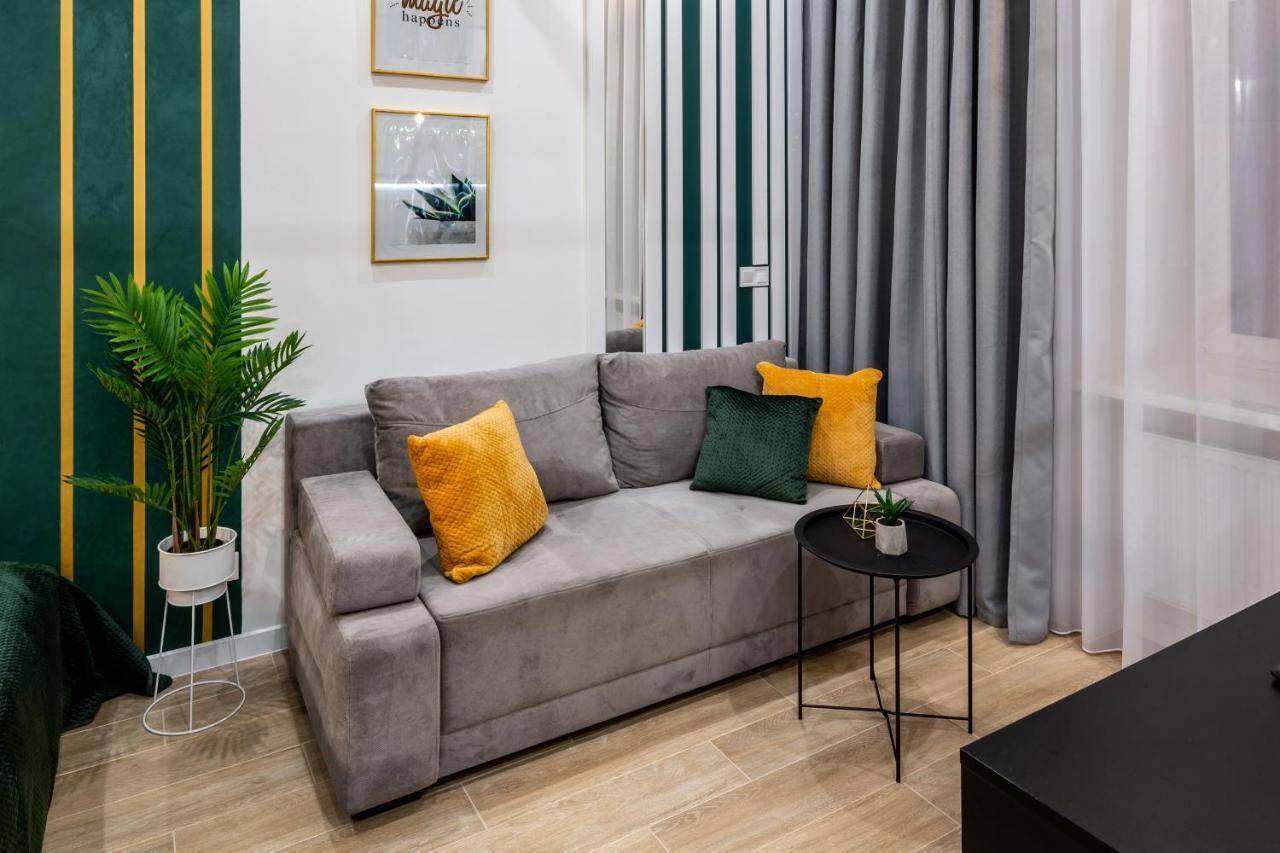 Emerald Lux Apartment. Liveinlviv Bagian luar foto