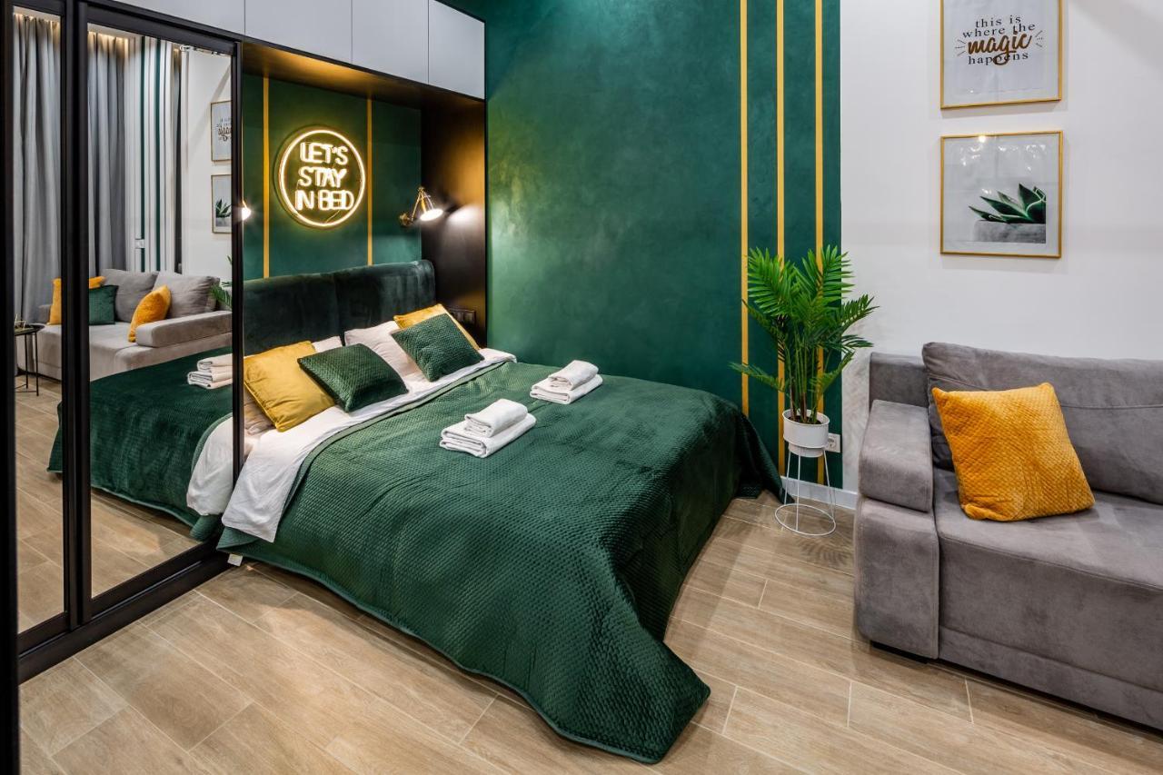 Emerald Lux Apartment. Liveinlviv Bagian luar foto