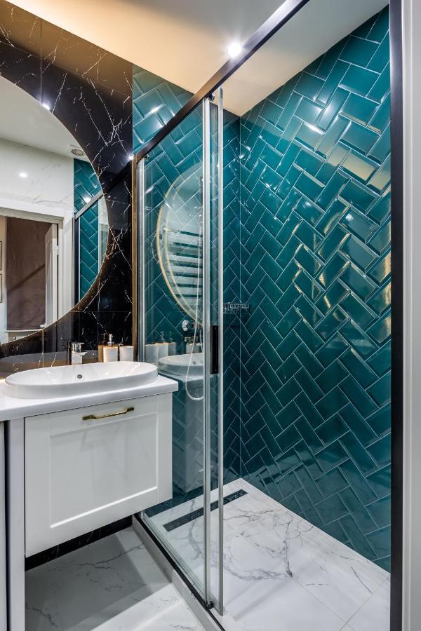 Emerald Lux Apartment. Liveinlviv Bagian luar foto